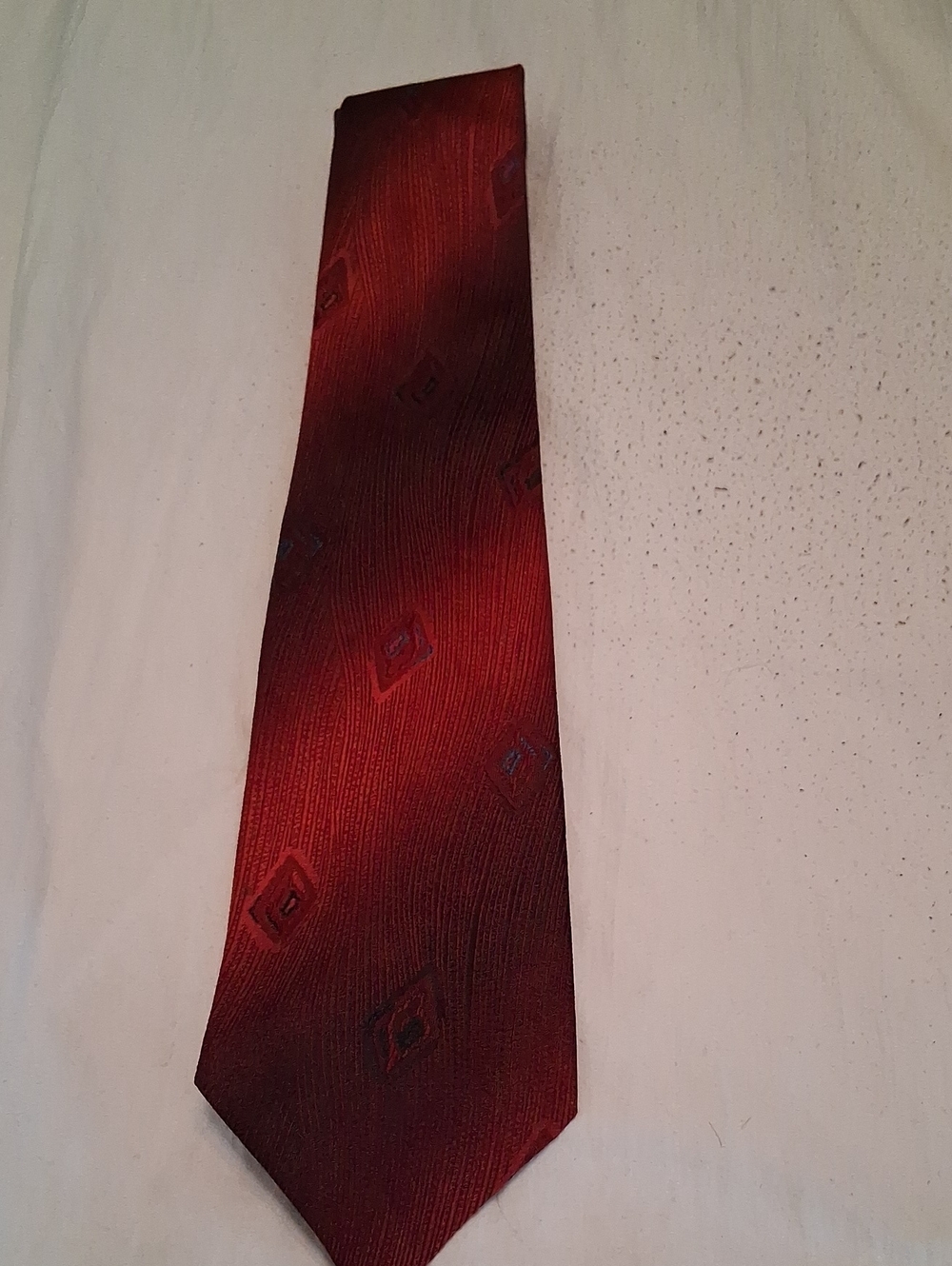 Vintage Arrow Kent Arrow Burgundy Red Diamond Motif Tie